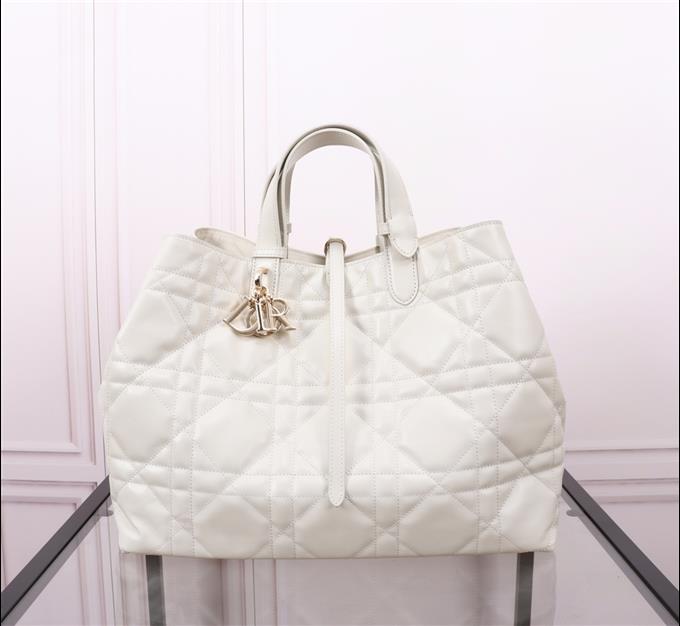 2025228Y930P212711111