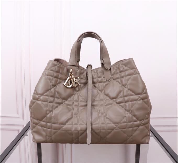 2025228Y930P212711538