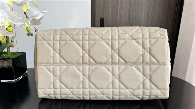 2025228Y930P212711760