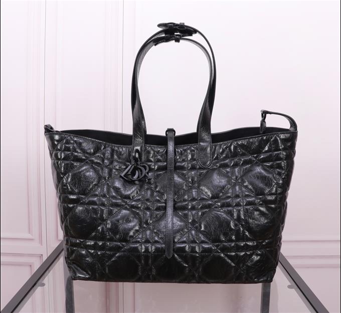 2025228Y930P21278672