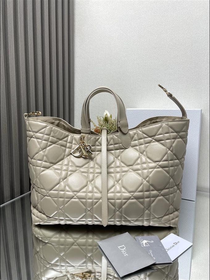 2025228Y930P21278925