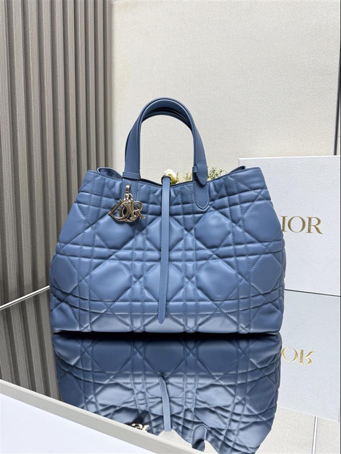 2025228Y930P21279566