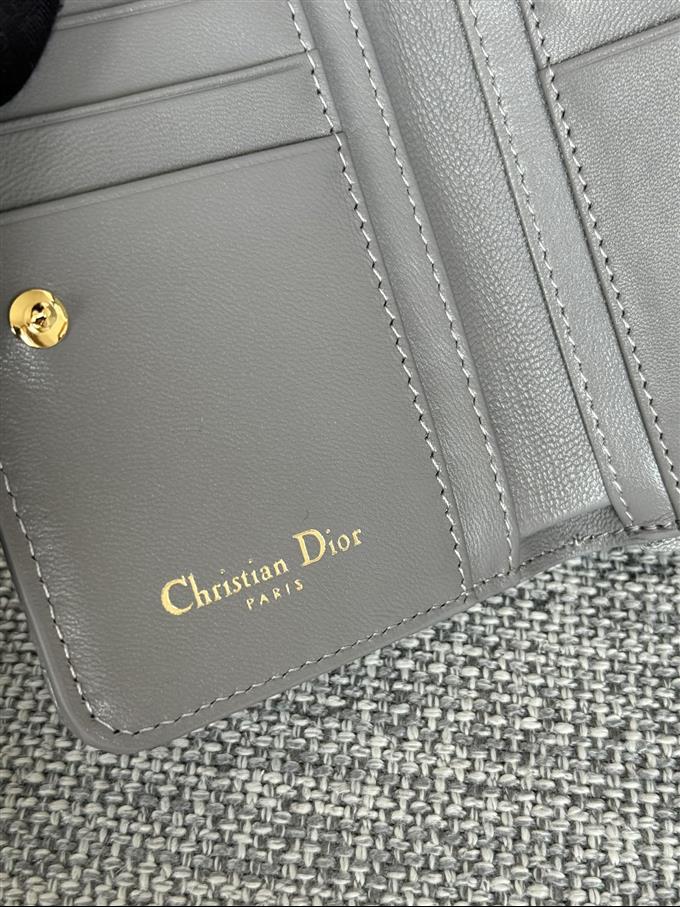 2025228Y330P203713986