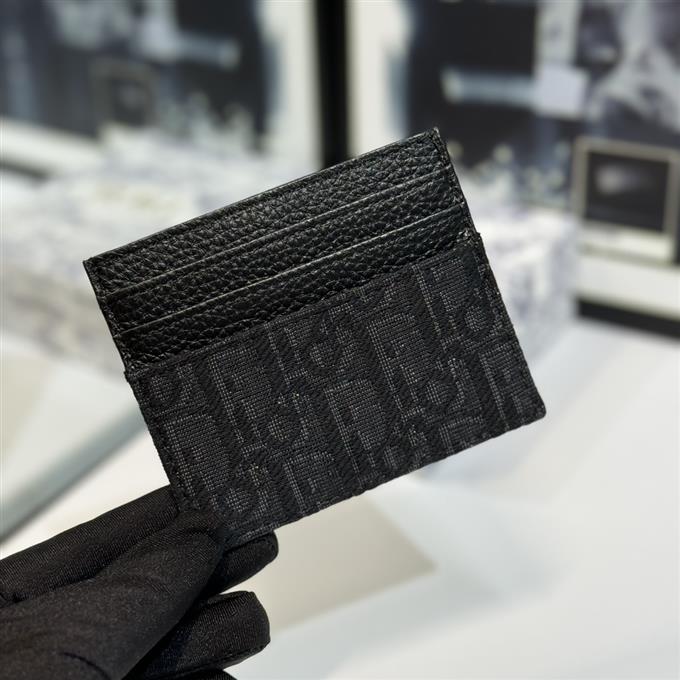 2025228Y150P203551744