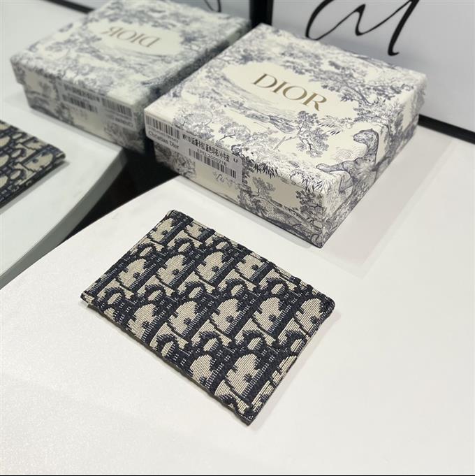 2025228Y150P203552269