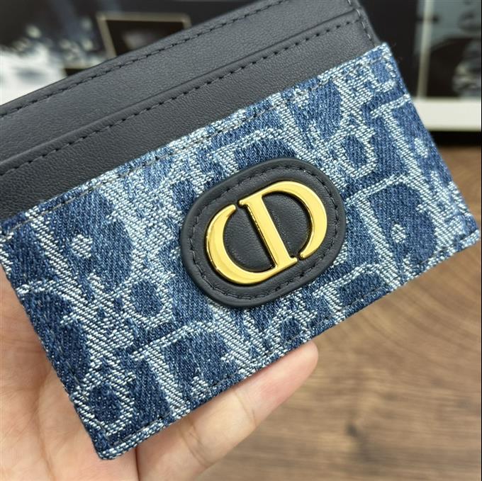 2025228Y150P203552536