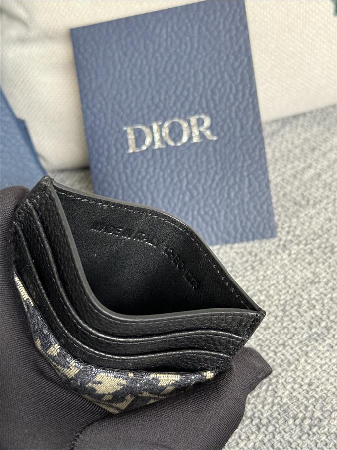 2025228Y170P203659242