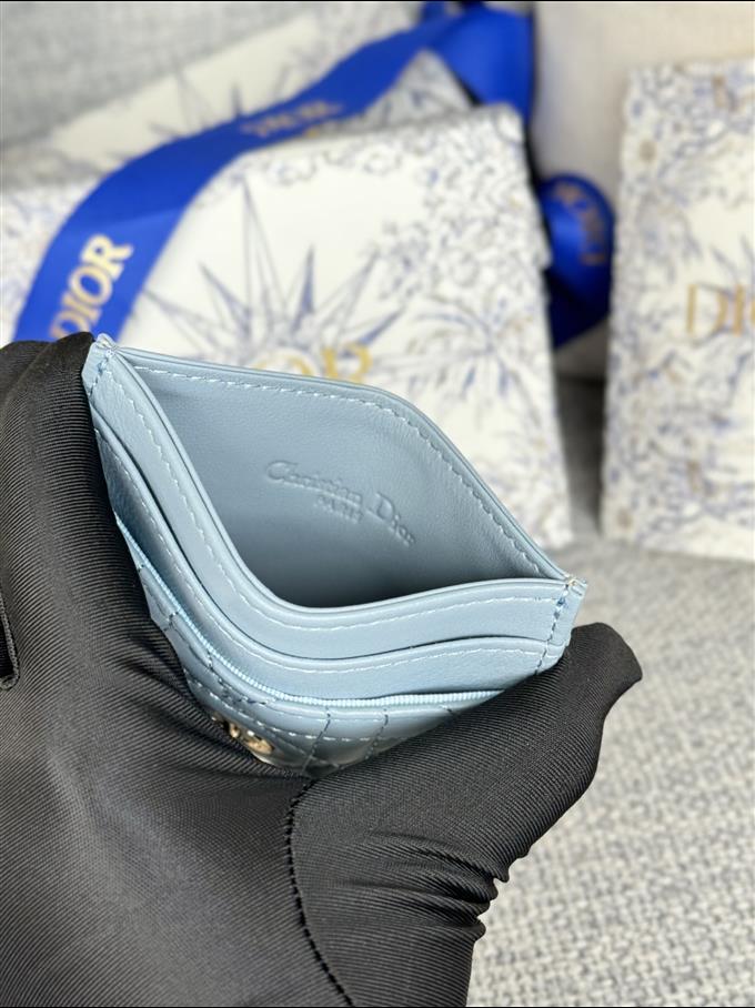 2025228Y180P203535903