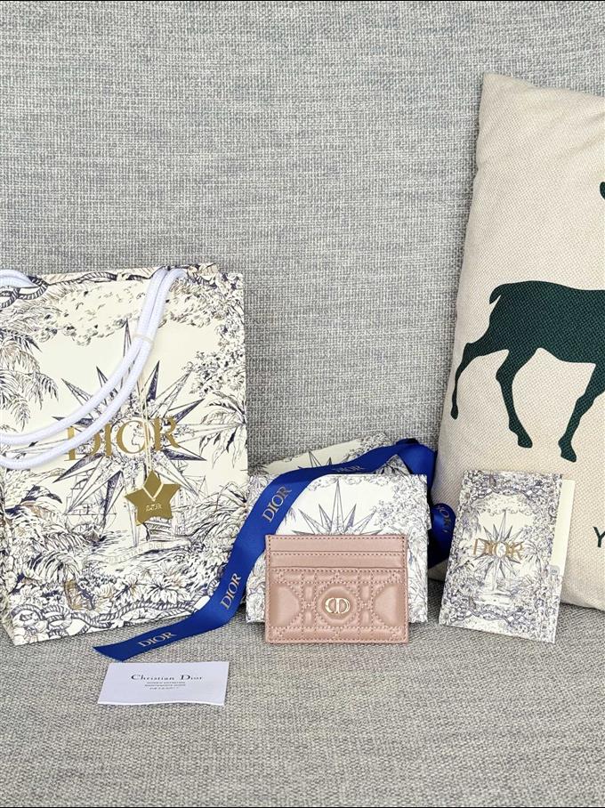 2025228Y180P203535934