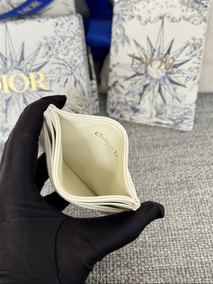 2025228Y180P203537590