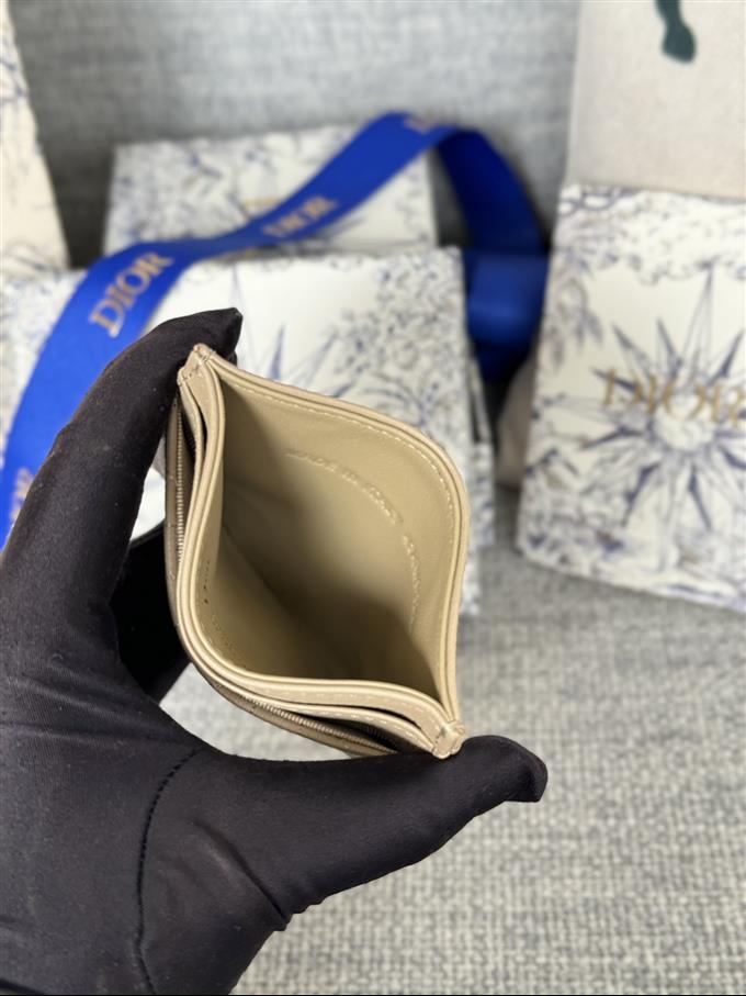 2025228Y180P203537732