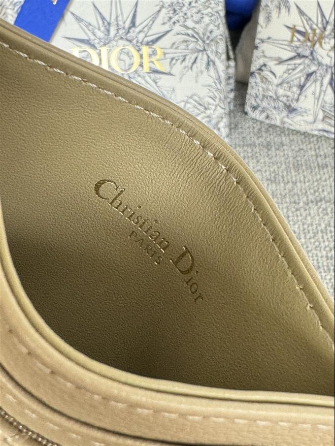 2025228Y180P203537764