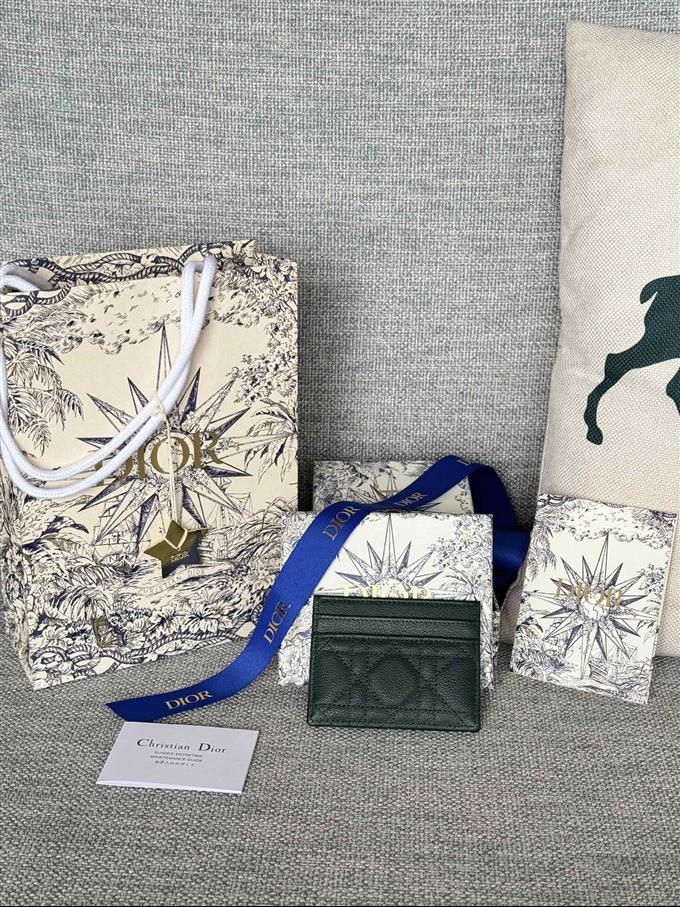 2025228Y180P203538363