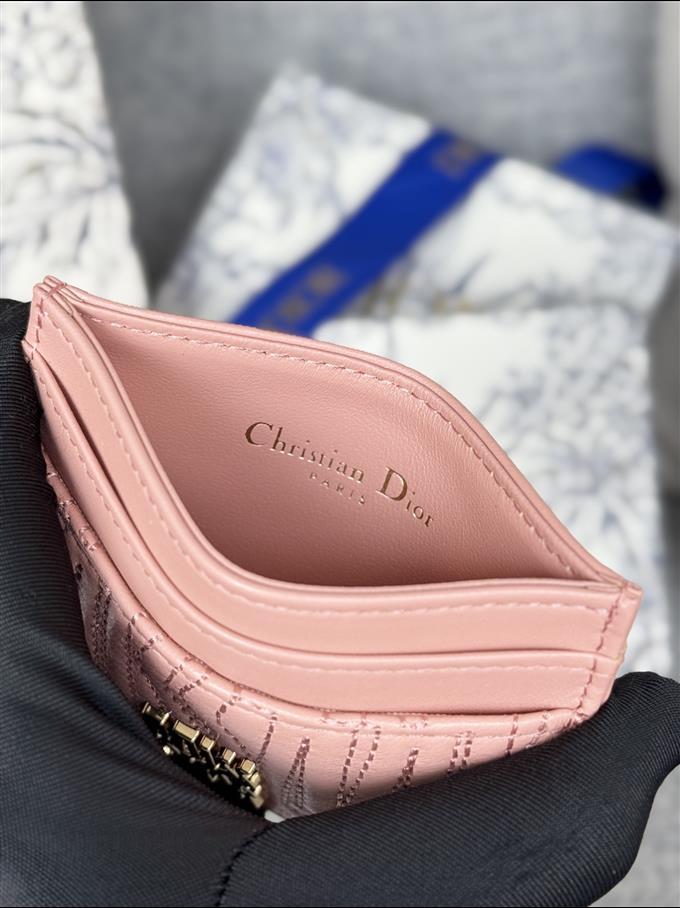 2025228Y180P20353921