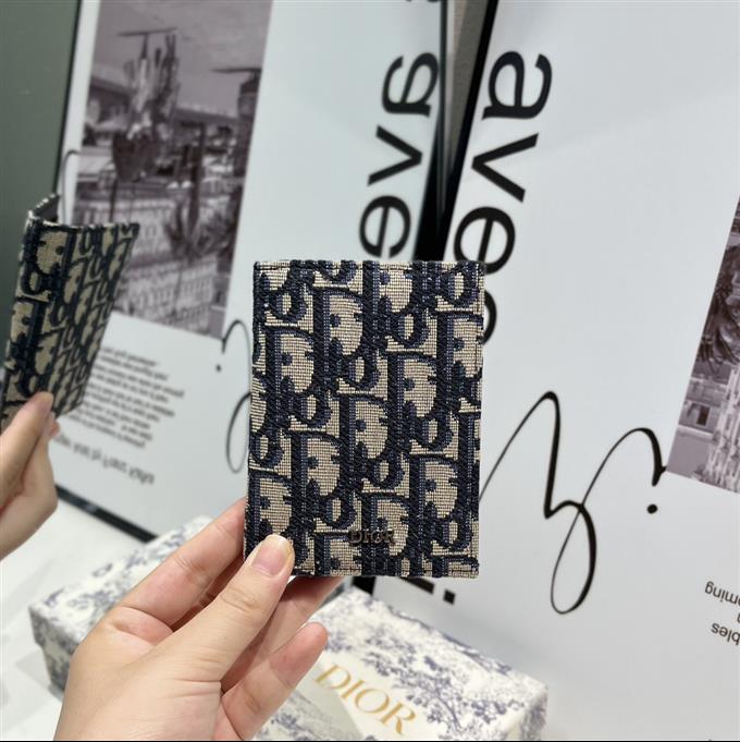 2025228Y180P203555901