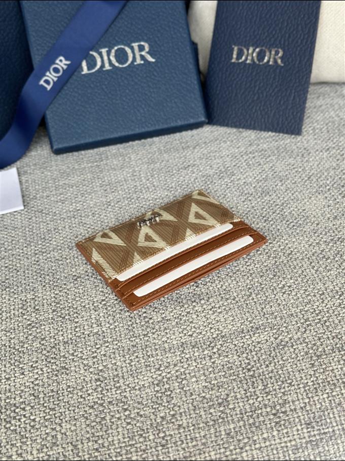 2025228Y180P203659739