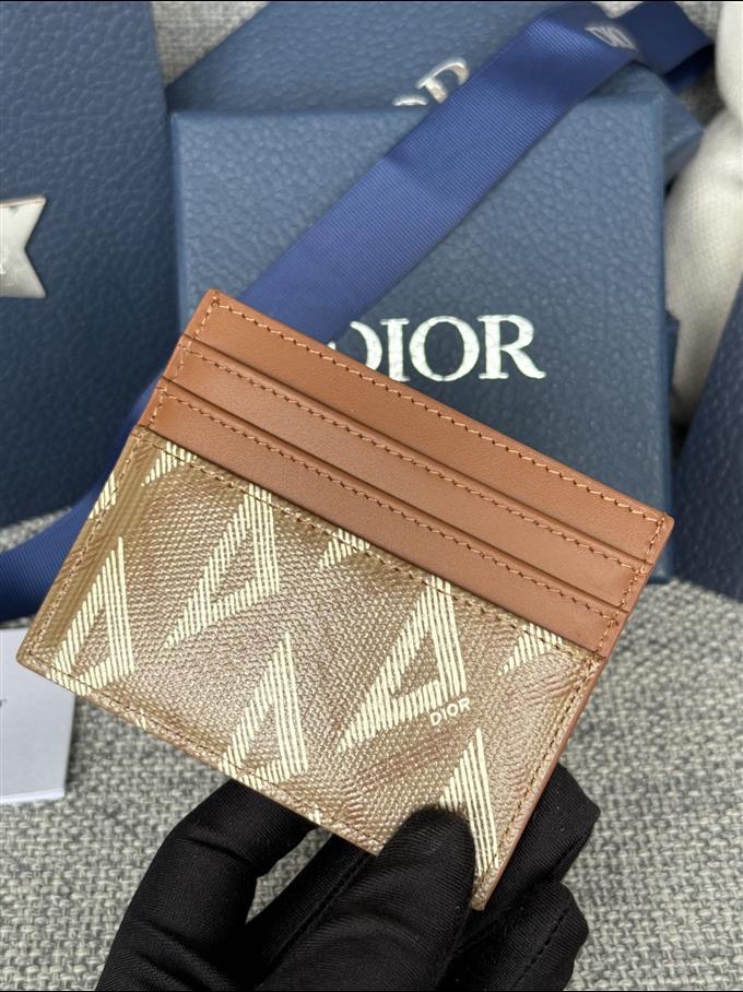 2025228Y180P203659786