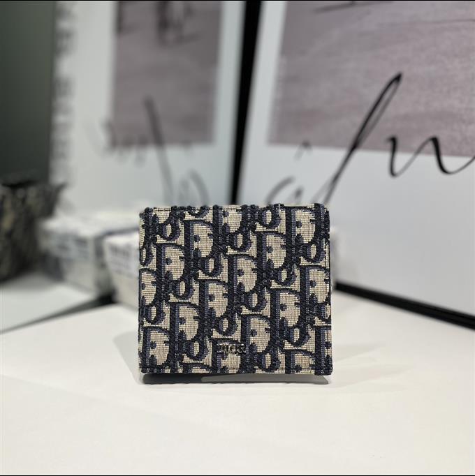 2025228Y180P221717526