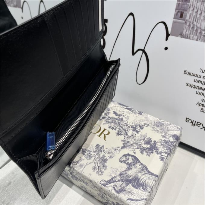 2025228Y190P22834656