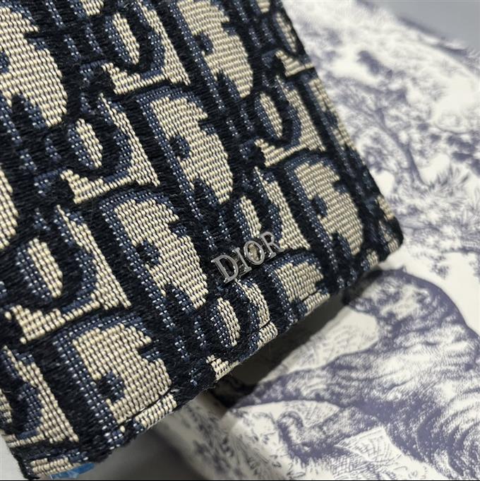 2025228Y190P22834862