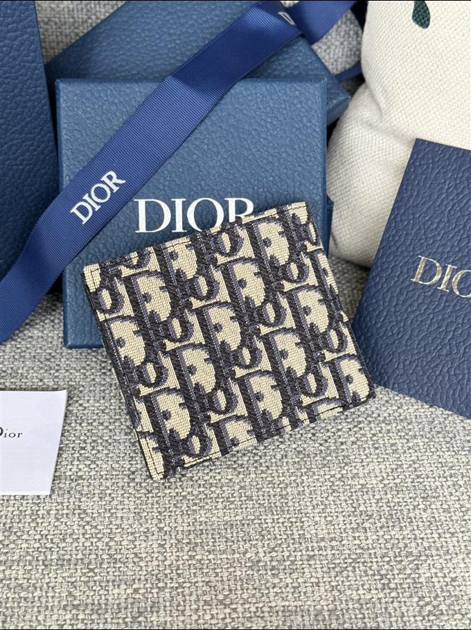 2025228Y200P18194958