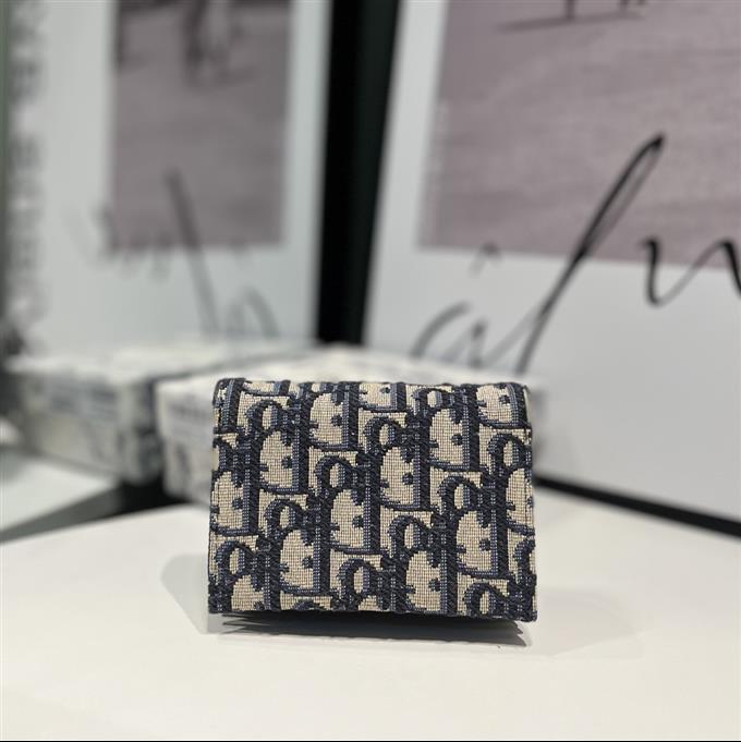 2025228Y200P203556275