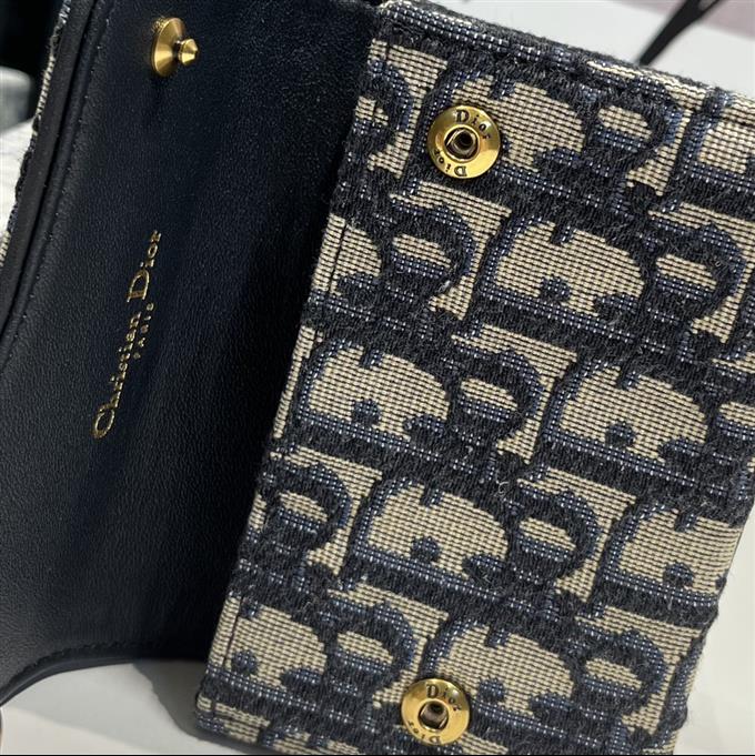 2025228Y200P203556353