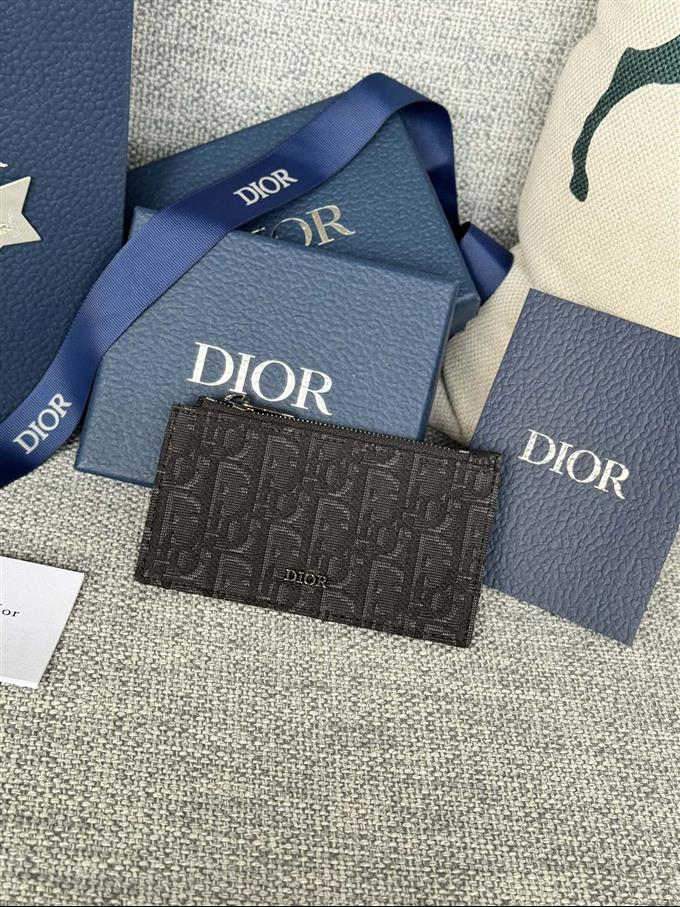 2025228Y200P20372300