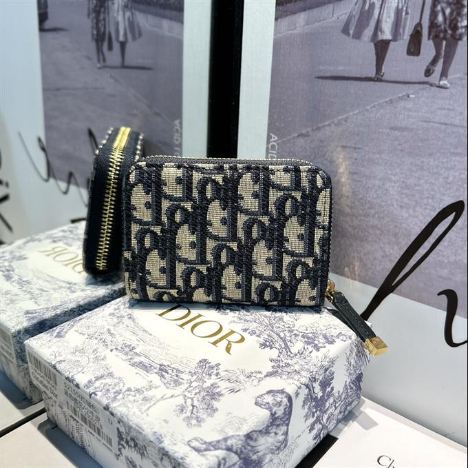 2025228Y200P204618107