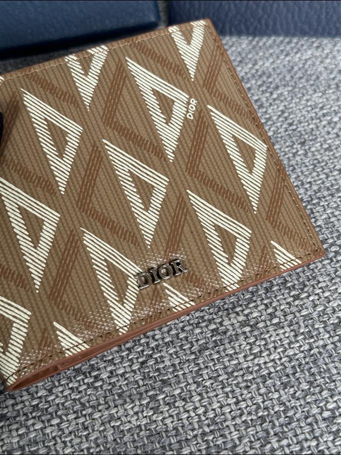 2025228Y210P182053737