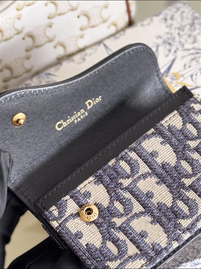 2025228Y210P20374646