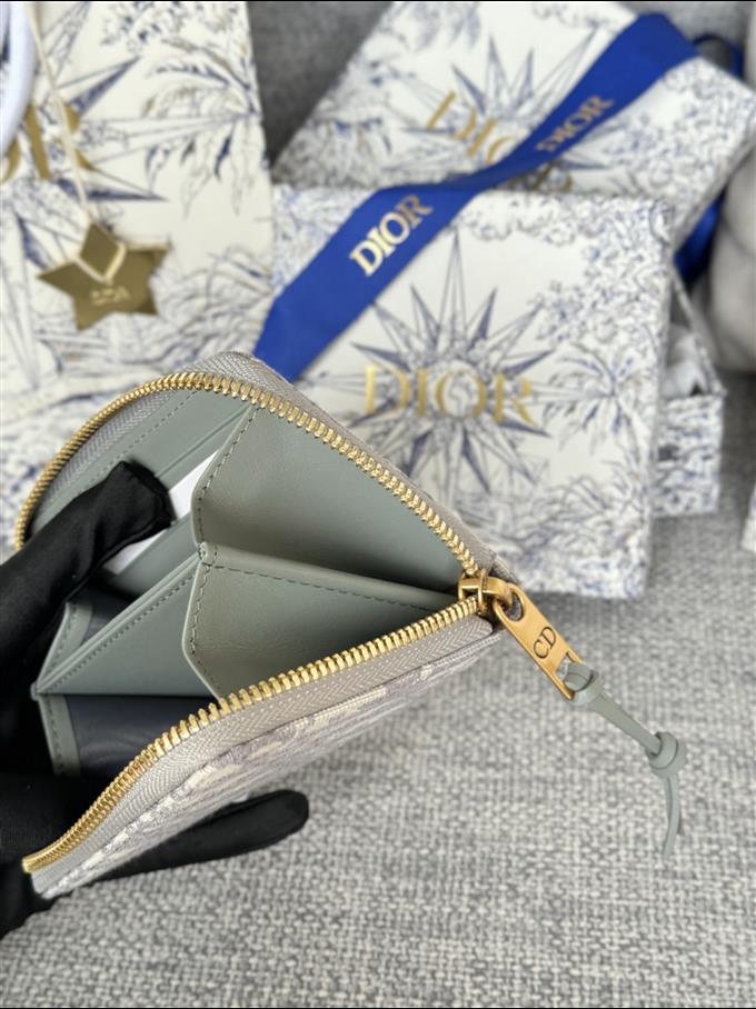 2025228Y220P182113605