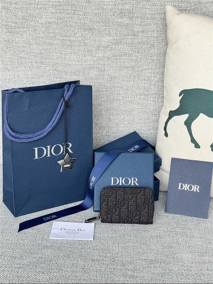 2025228Y230P182125666