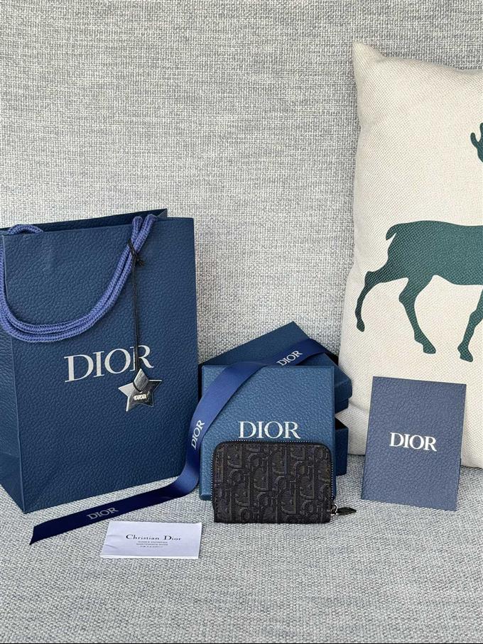 2025228Y230P182125682