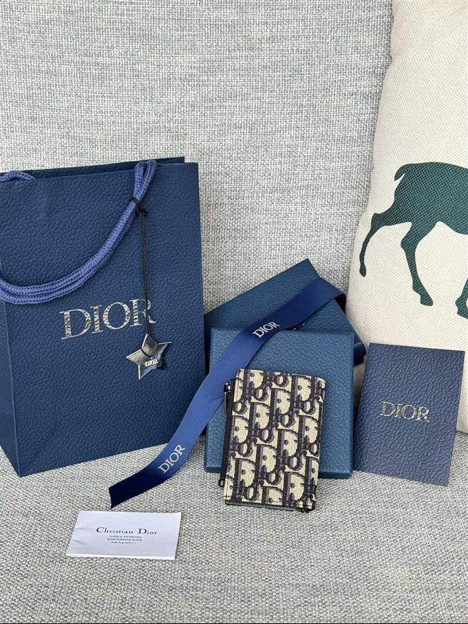 2025228Y230P182126533