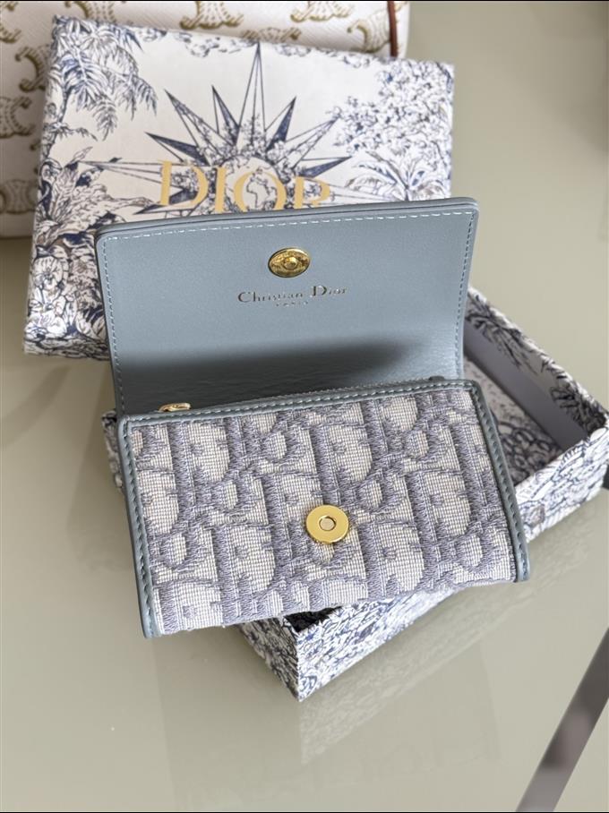 2025228Y230P203542719