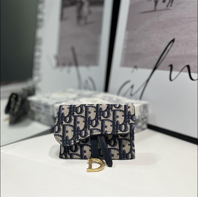 2025228Y230P21233375