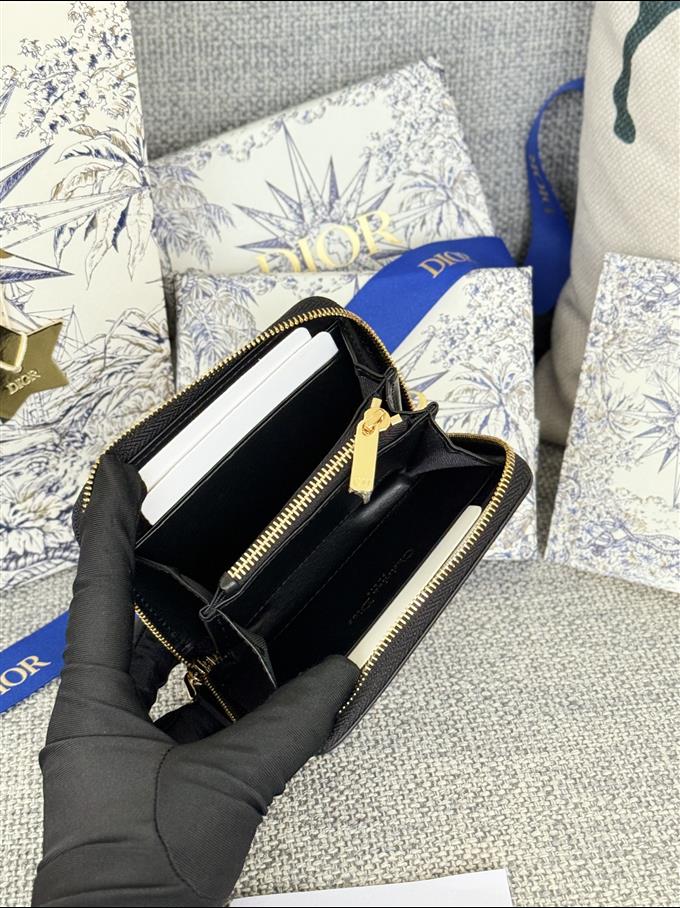 2025228Y240P182126753