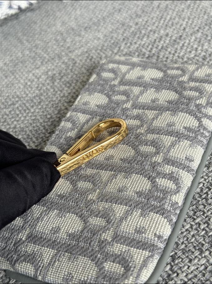 2025228Y240P182127158