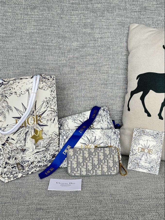 2025228Y240P18212795