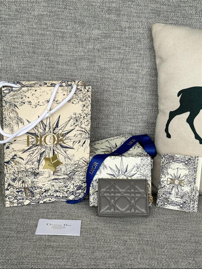 2025228Y240P203543204