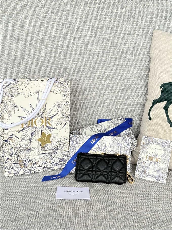 2025228Y250P182127797