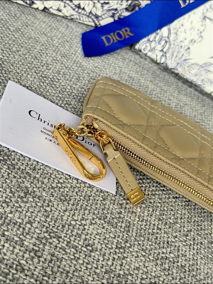 2025228Y250P182128142