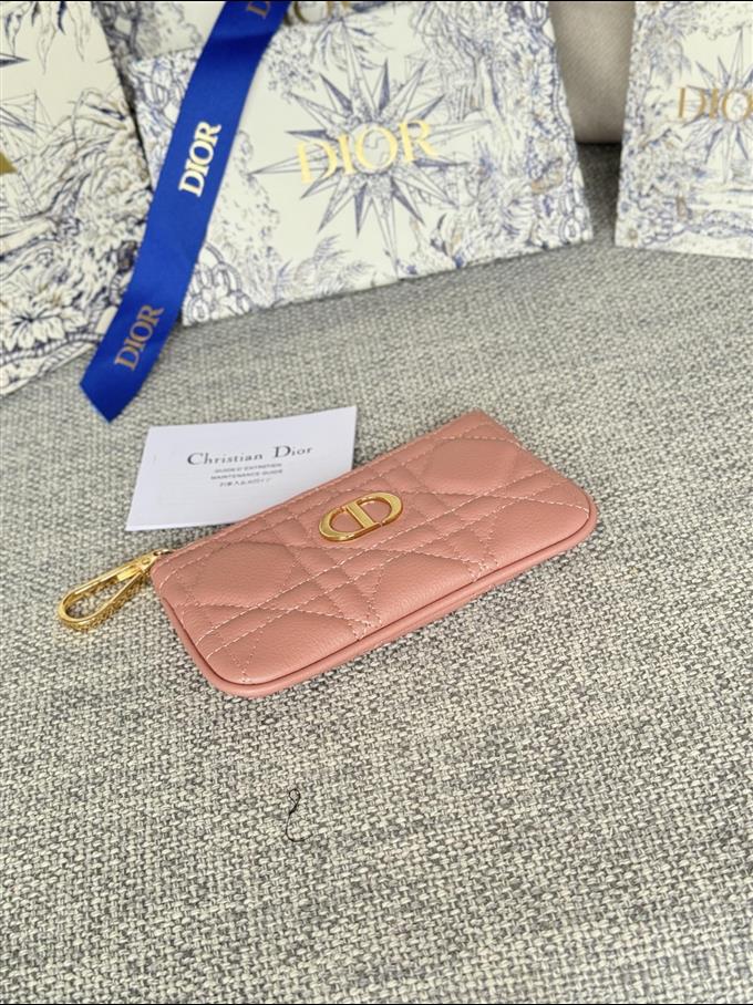 2025228Y250P182128394