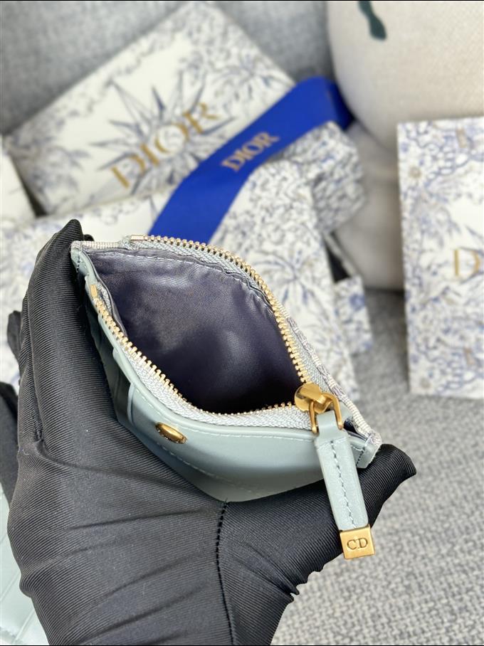 2025228Y250P182128760