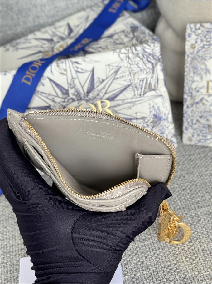 2025228Y250P20377891