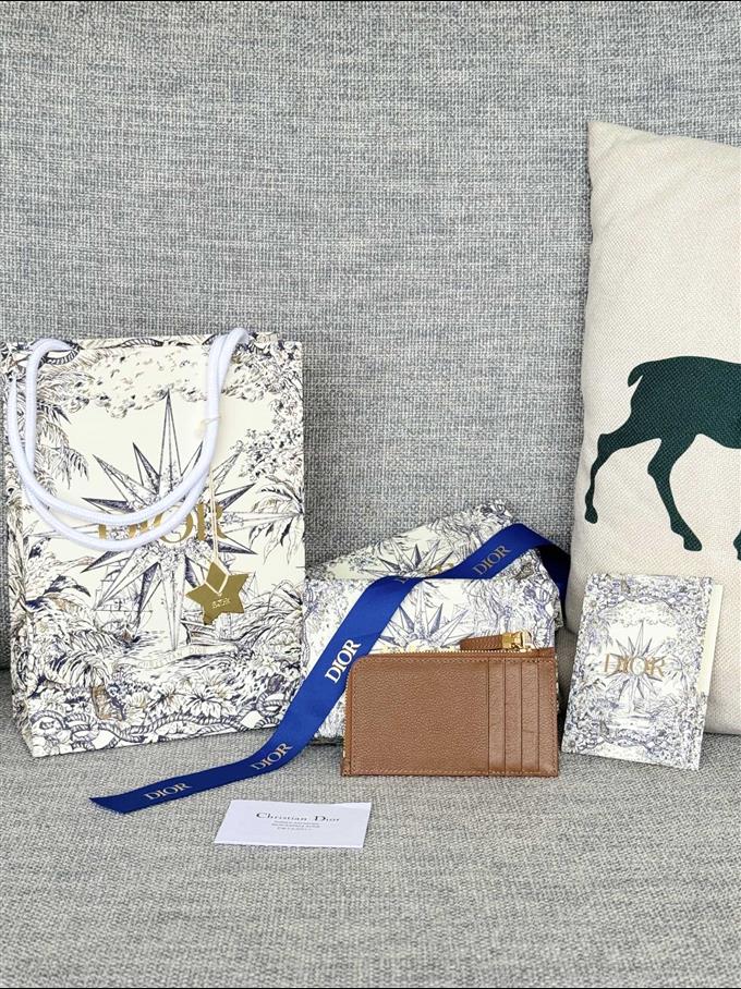 2025228Y250P20378810