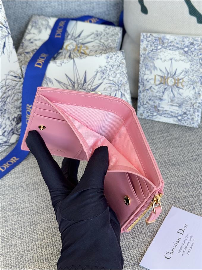 2025228Y260P182132155