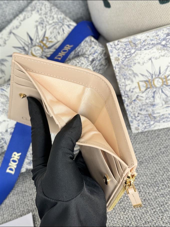 2025228Y260P182132986