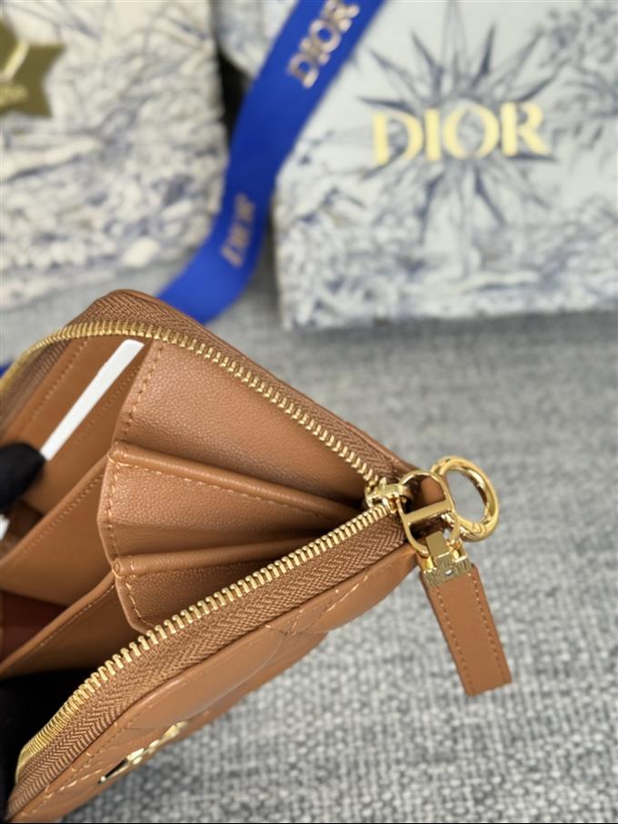 2025228Y270P182134340